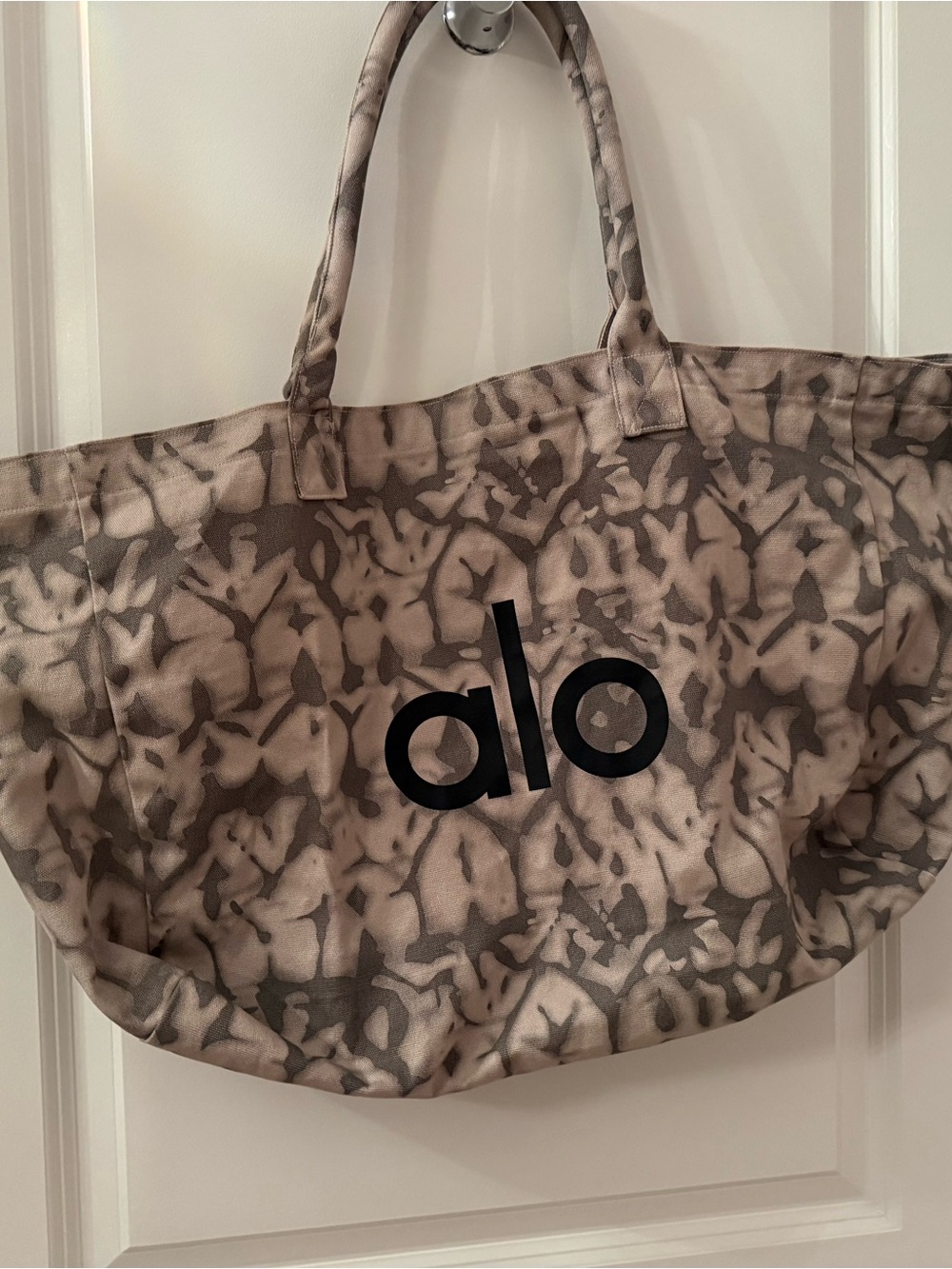 ALO Yoga Taupe Tie-Dye Canvas Tote - Picture 2 of 5